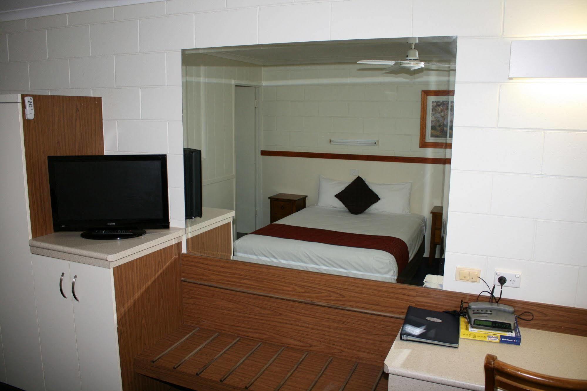 Billabong Lodge Motel Townsville Eksteriør billede