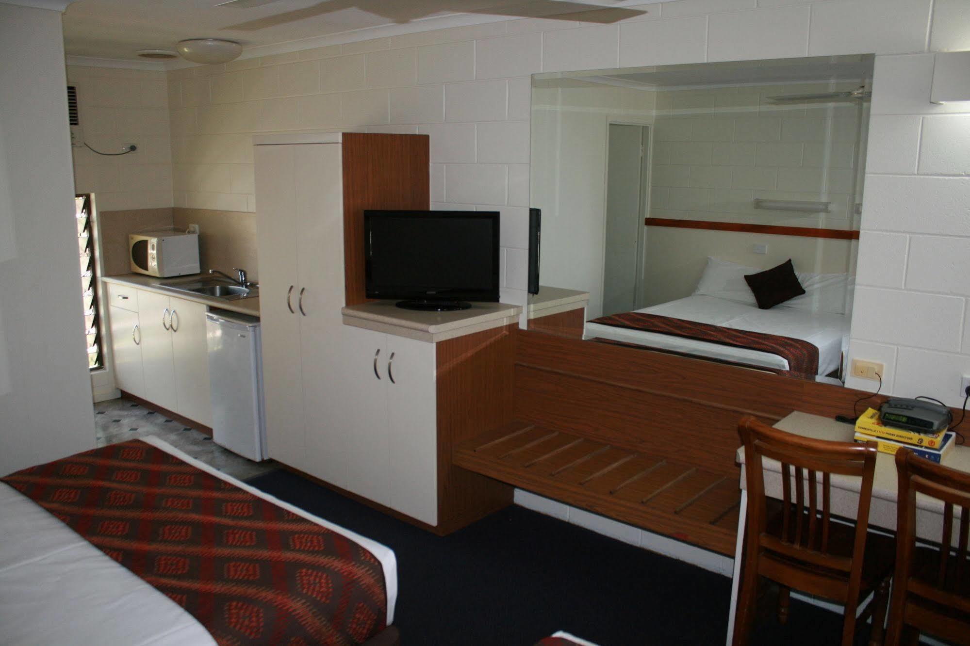 Billabong Lodge Motel Townsville Eksteriør billede